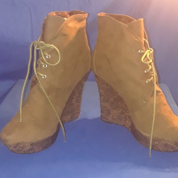 WEDGE ANKLE BOOTIES - Picture 1 of 5